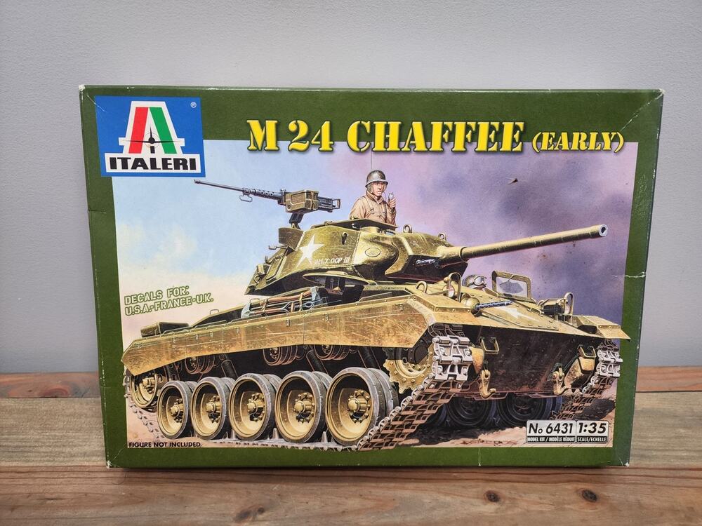Italeri #6431 US M24 Chaffee Early Model Kit 1/35 Scale Open Box Complete